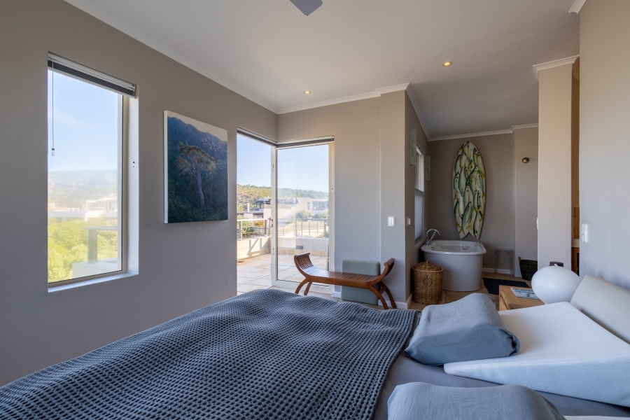4 Bedroom Property for Sale in Whale Rock Beach Western Cape